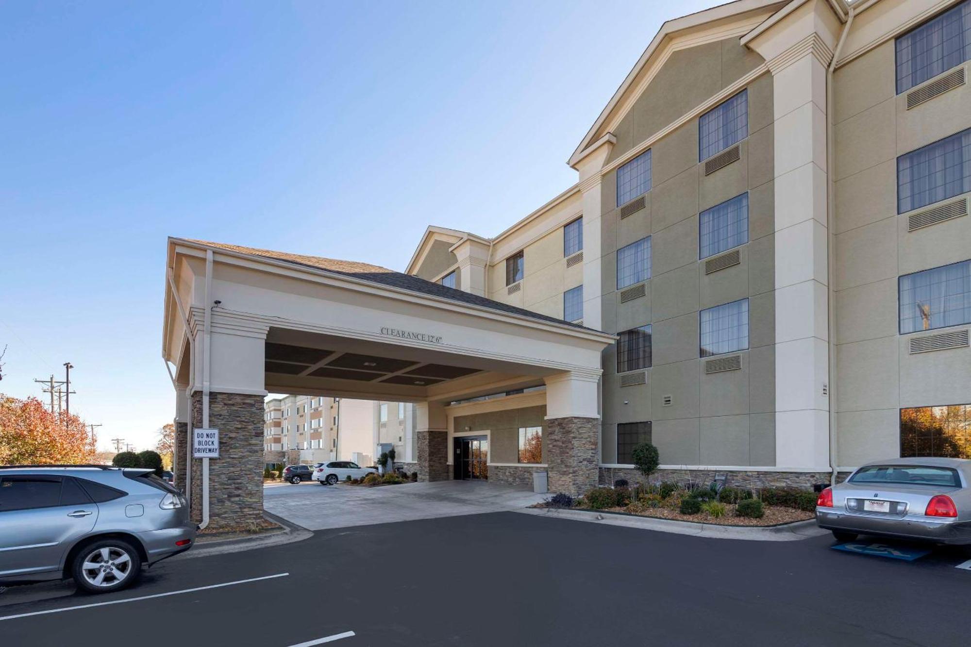 Comfort Inn & Suites North Little Rock Mccain Mall Esterno foto