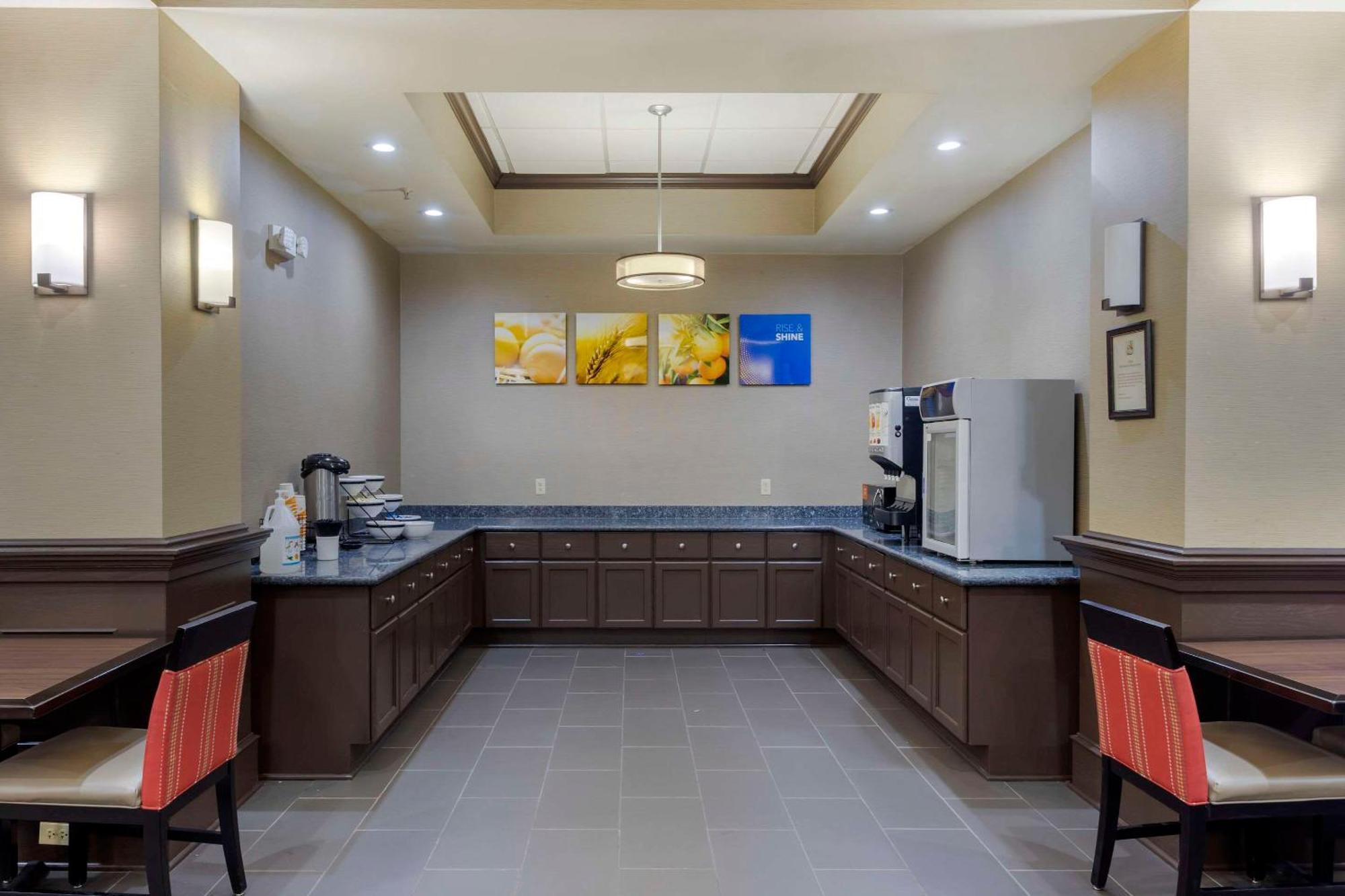 Comfort Inn & Suites North Little Rock Mccain Mall Esterno foto